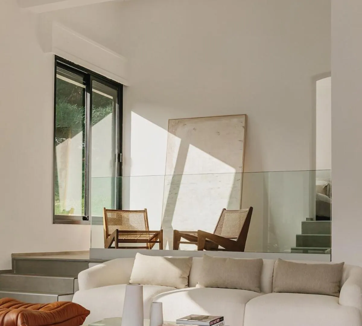 Villa In Luxury Estate, מוגין